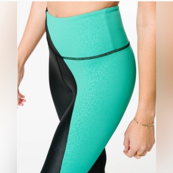 Zyia Metallic & Teal leggings - Picture 9 of 10